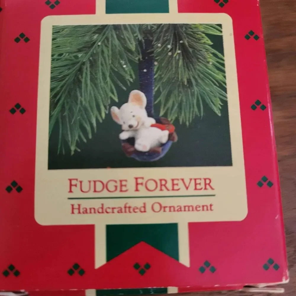 Vintage 1987 Hallmark Fudge Forever Mouse in Ladle
